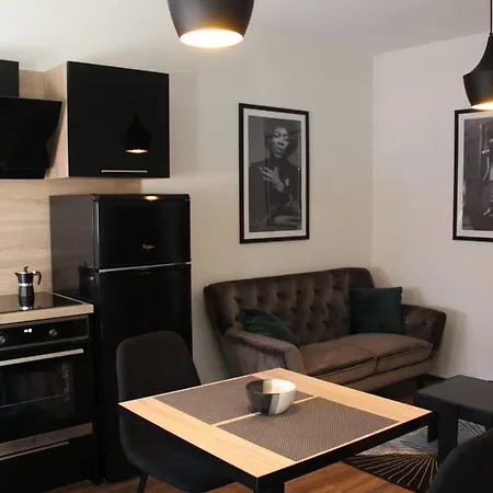 Gold & Black * Zadar