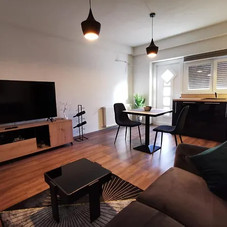 Apartment Gold & Black *