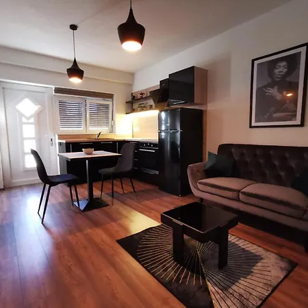 Gold & Black Apartment *